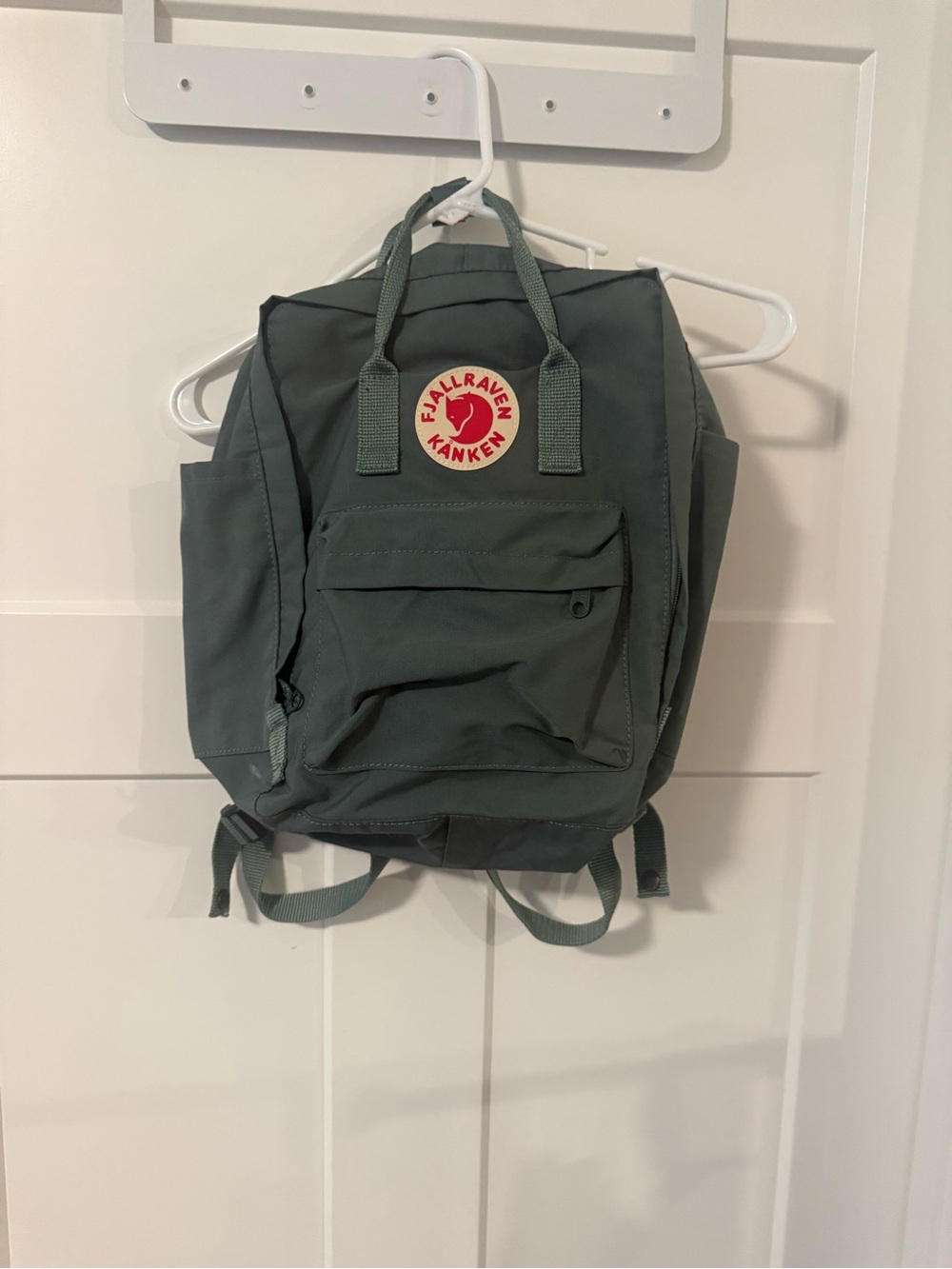Fjallraven Backpack - Green EUC no flaws or stains